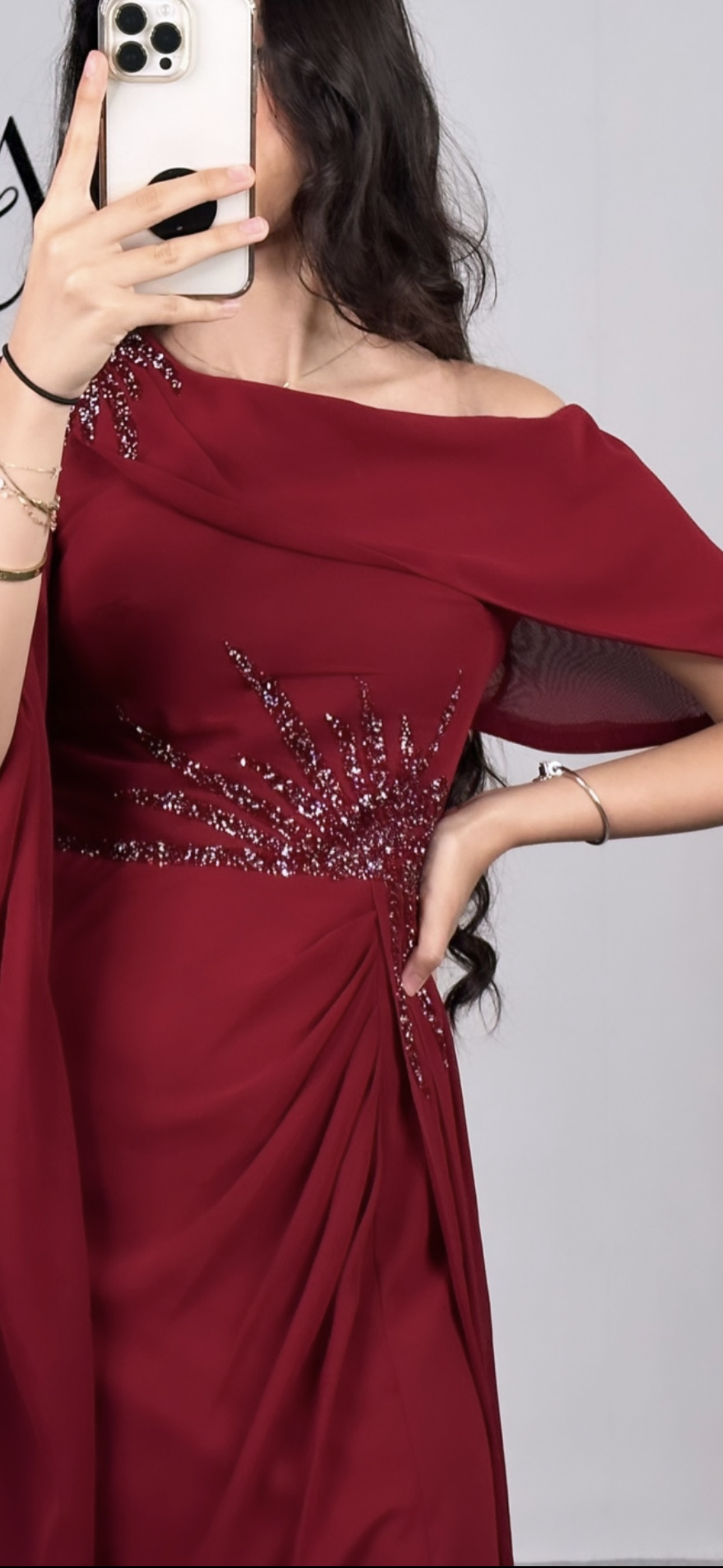 YAQOOT GOWN